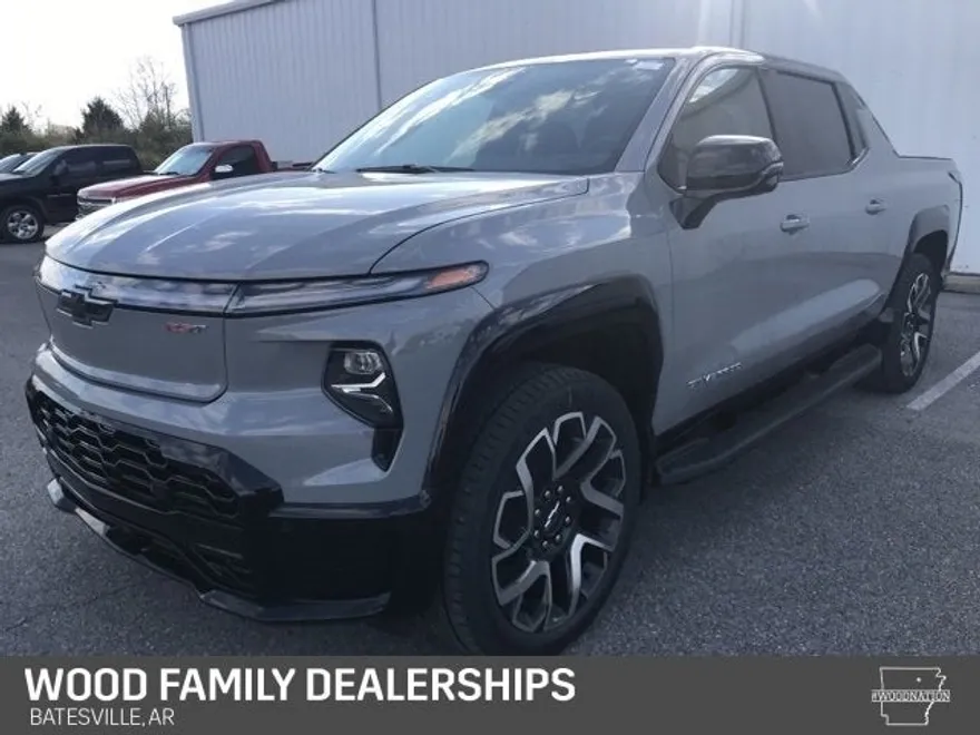 2025 Chevrolet Silverado EV RST photo 1