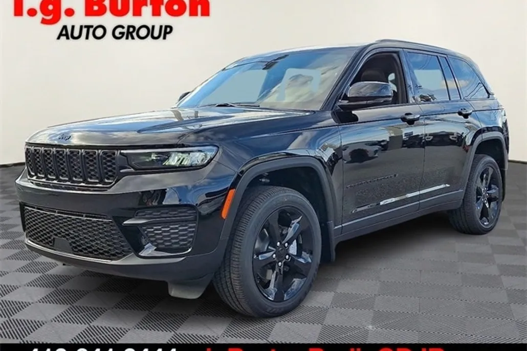 2025 Jeep Grand Cherokee Altitude photo 1