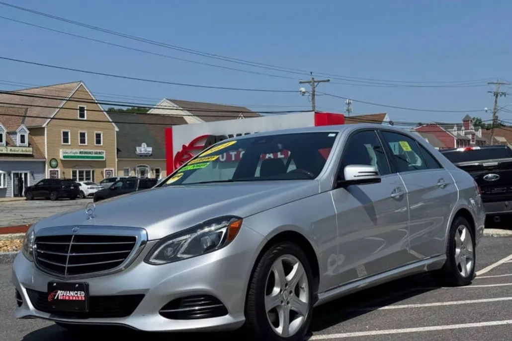 2014 Mercedes Benz E 4MATIC photo 1