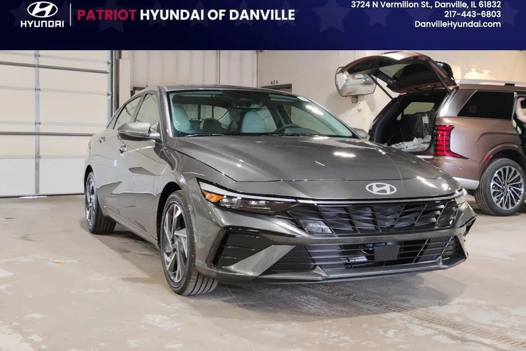 2025 Hyundai Elantra Limited photo 1