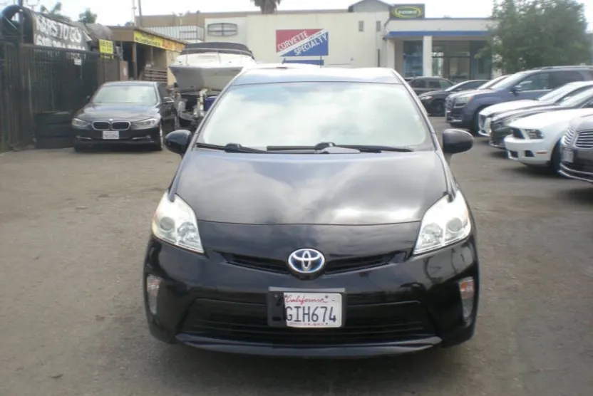 2014 Toyota Prius Two photo 1