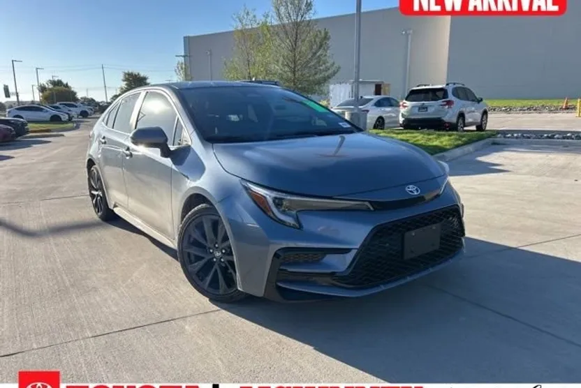 2024 Toyota Corolla XLE LE Premium SE photo 1