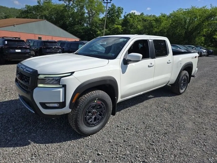 2025 Nissan Frontier PRO-4X photo 1