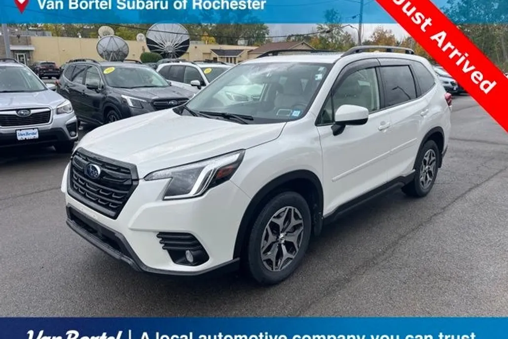 2022 Subaru Forester Premium photo 1