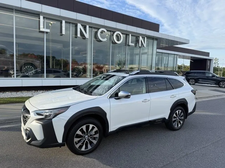 2024 Subaru Outback Touring XT photo 1