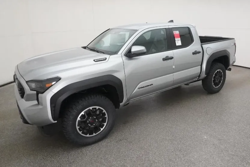2025 Toyota Tacoma TRD Off-Road photo 1