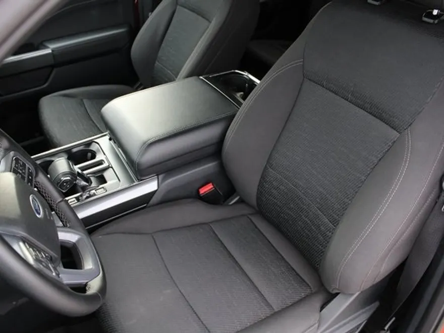 2023 Ford F-150 XLT photo 1