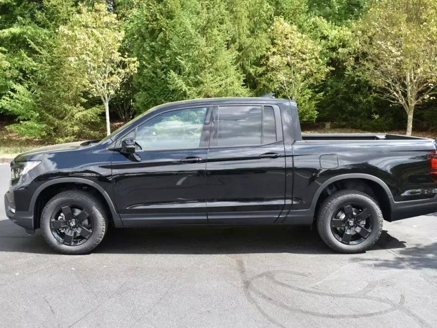 2025 Honda Ridgeline Black Edition photo 1