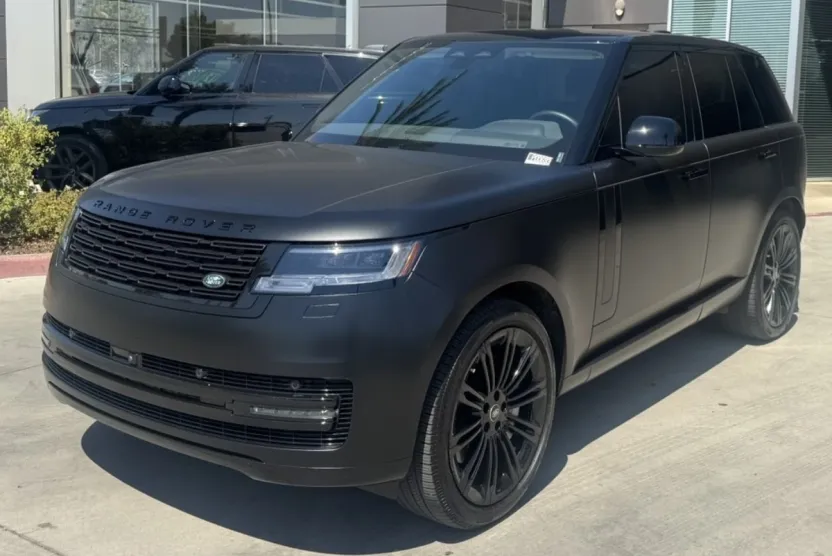 2025 Land Rover Range Rover SE photo 1
