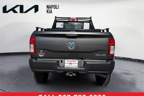 2022 Ram 3500 Tradesman photo 3