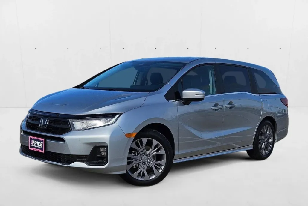 2025 Honda Odyssey Touring photo 1