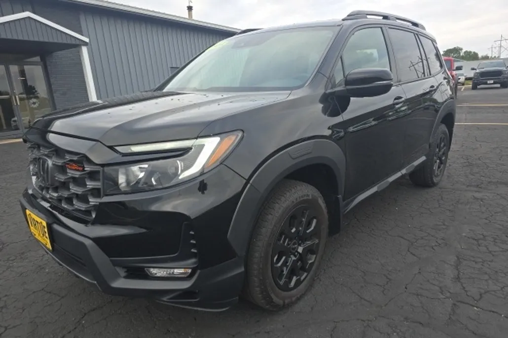 2022 Honda Passport TrailSport photo 1