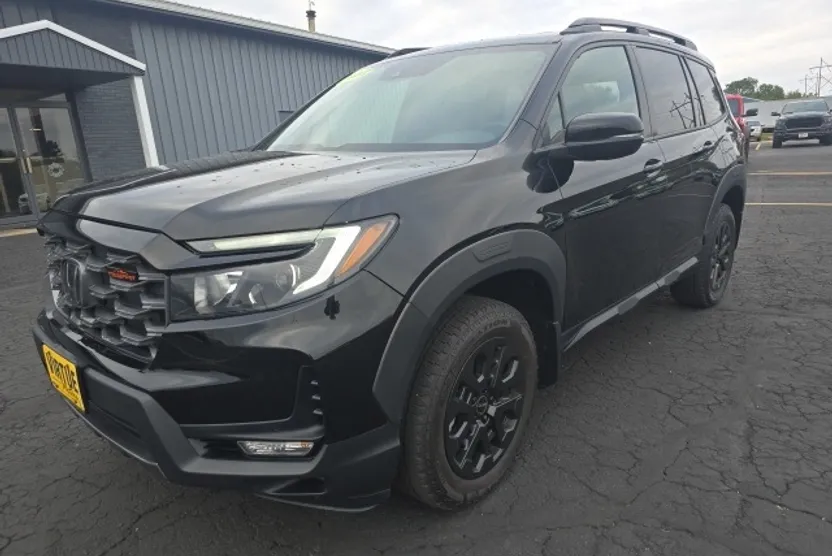 2022 Honda Passport TrailSport photo 1