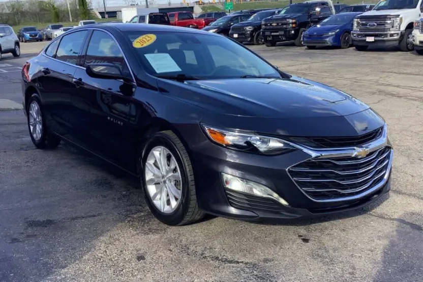 2023 Chevrolet Malibu 1LT photo 1