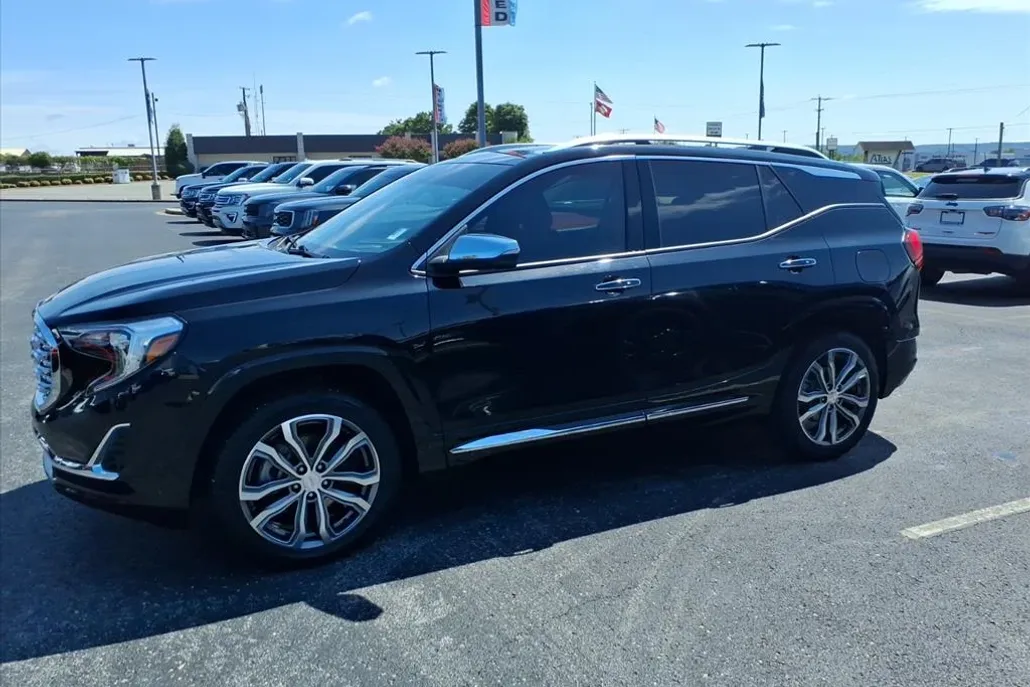 2020 Gmc Terrain Denali photo 1