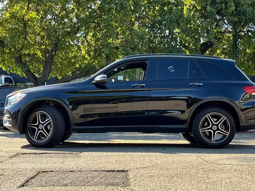 2022 Mercedes Benz GLC 300 4MATIC photo 1