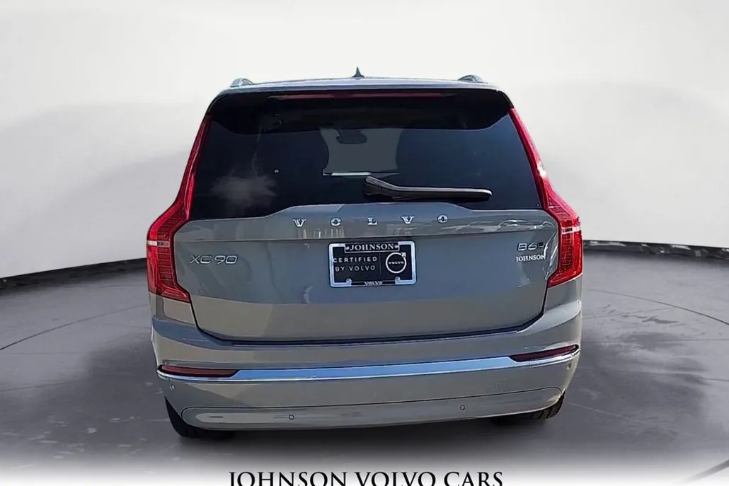 2024 Volvo XC90 Plus photo 1