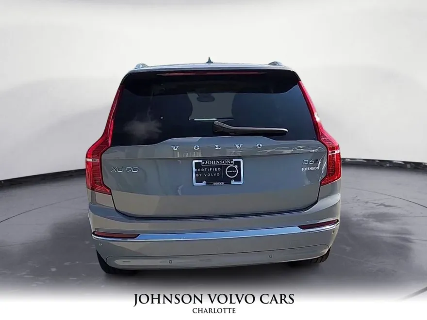2024 Volvo XC90 Plus photo 1