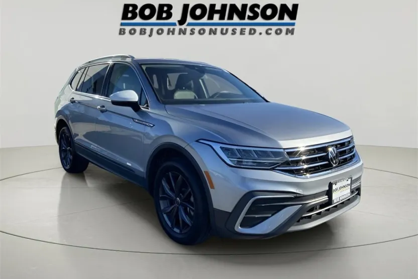 2022 Volkswagen Tiguan SE photo 1