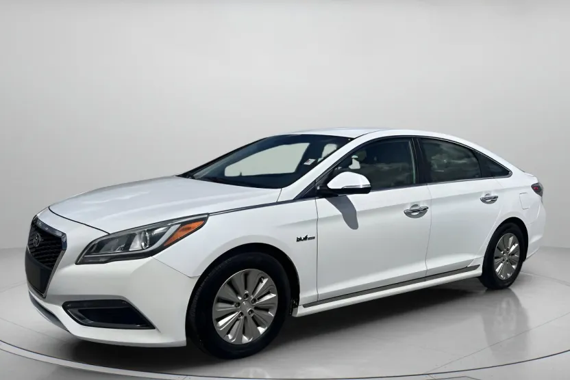2016 Hyundai Sonata Hybrid SE photo 1