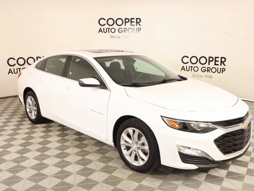 2024 Chevrolet Malibu 1LT photo 1
