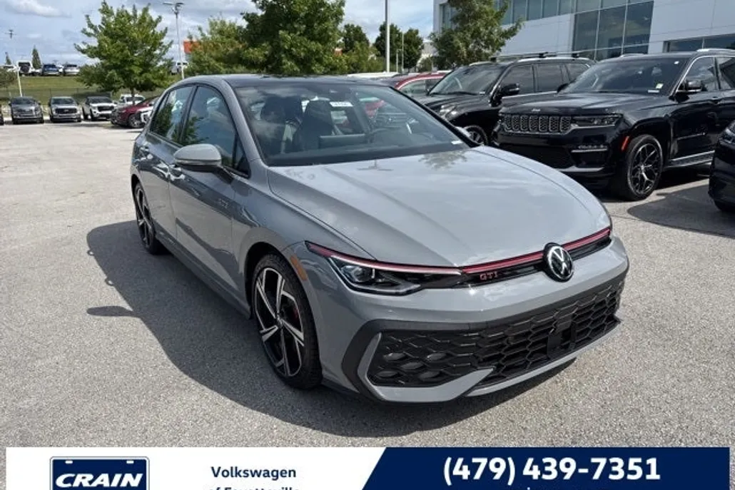 2025 Volkswagen Golf GTI SE photo 1