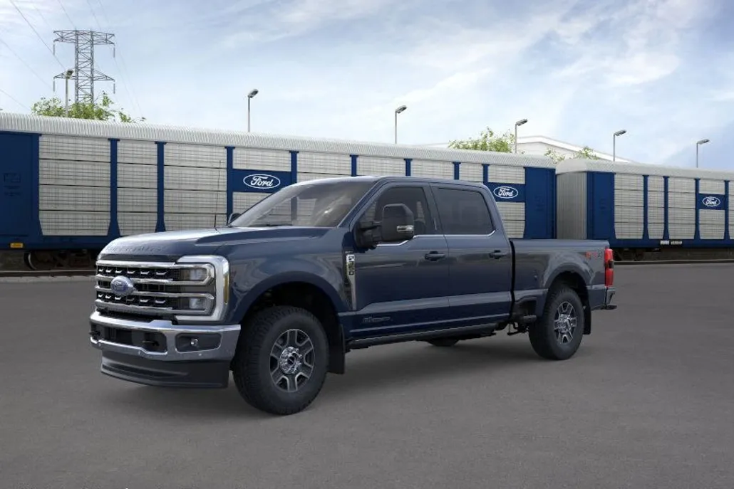 2025 Ford F-350 Lariat photo 1