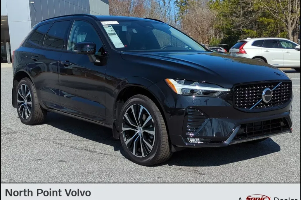 2025 Volvo XC60 B5 Plus photo 1