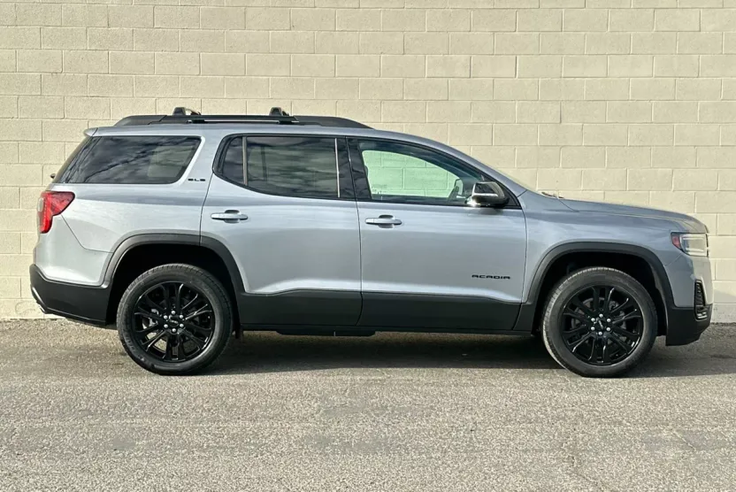 2023 Gmc Acadia SLE photo 1
