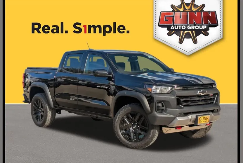 2024 Chevrolet Colorado Trail Boss photo 1