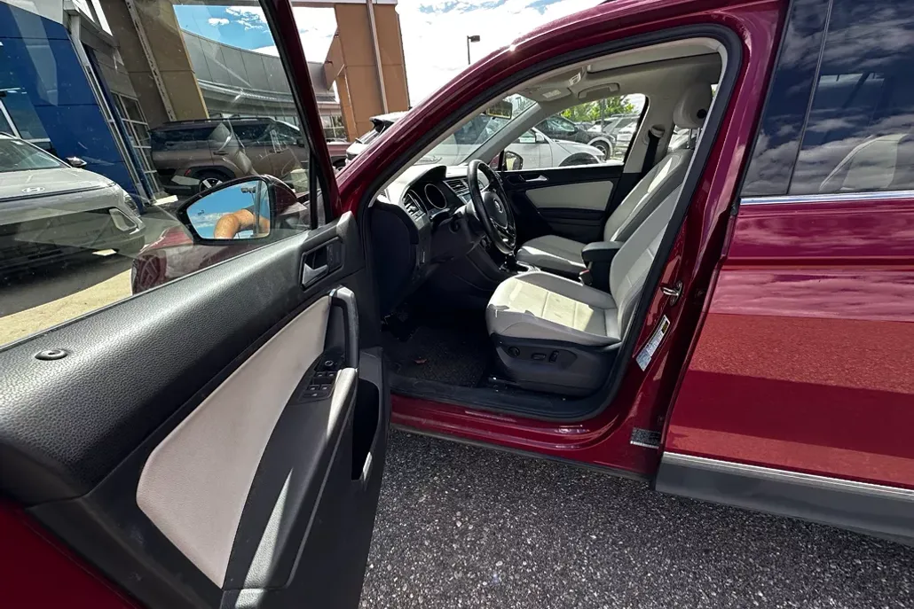 2018 Volkswagen Tiguan SE photo 1
