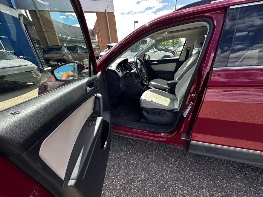 2018 Volkswagen Tiguan SE photo 1