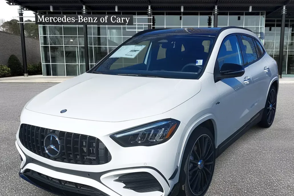 2025 Mercedes Benz GLA AMG 35 4MATIC photo 1