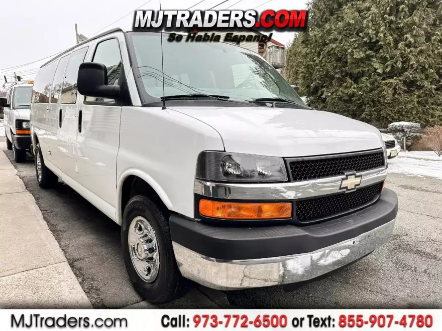 2013 Chevrolet Express LT 3500 photo 1