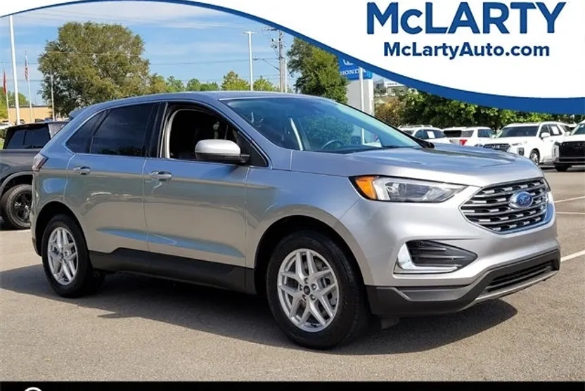 2022 Ford Edge SEL photo 1