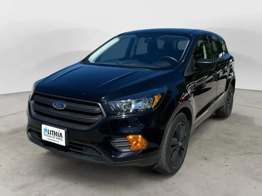 2019 Ford Escape S photo 1