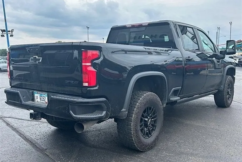 2024 Chevrolet Silverado 2500HD ZR2 photo 1