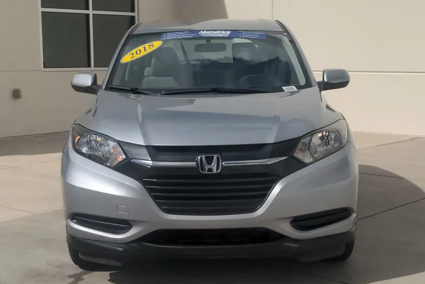 2018 Honda HR-V LX photo 1