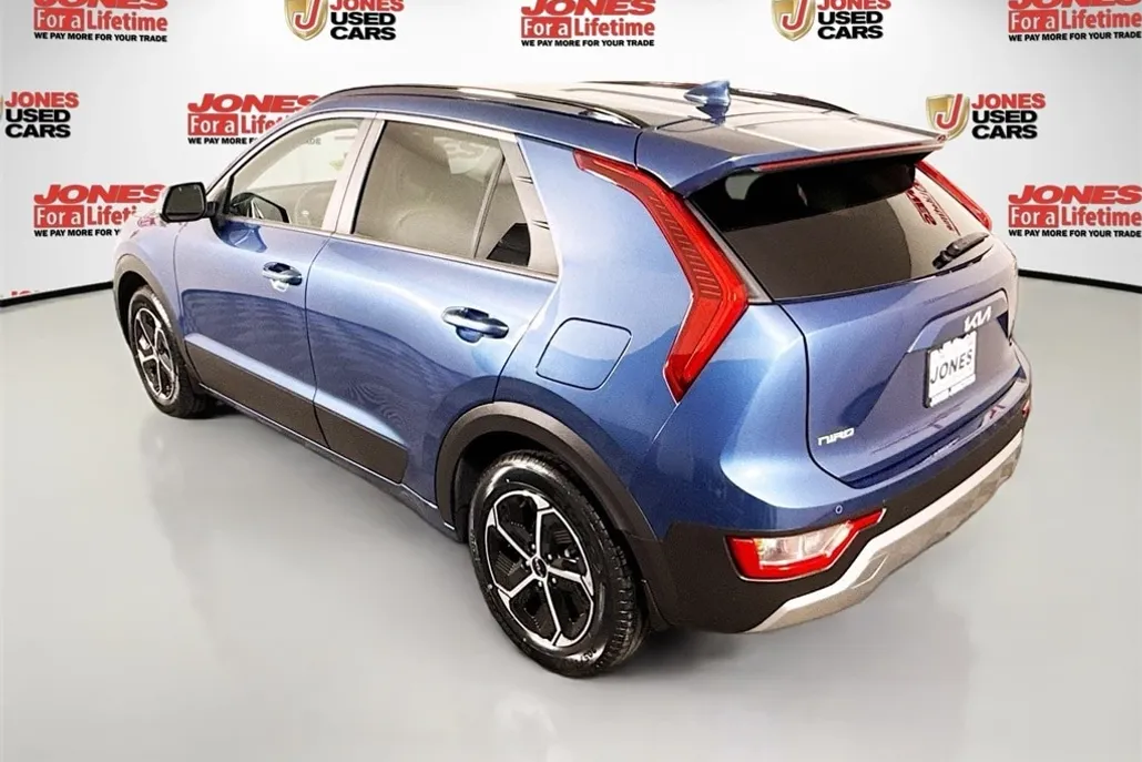 2024 Kia Niro EX photo 1