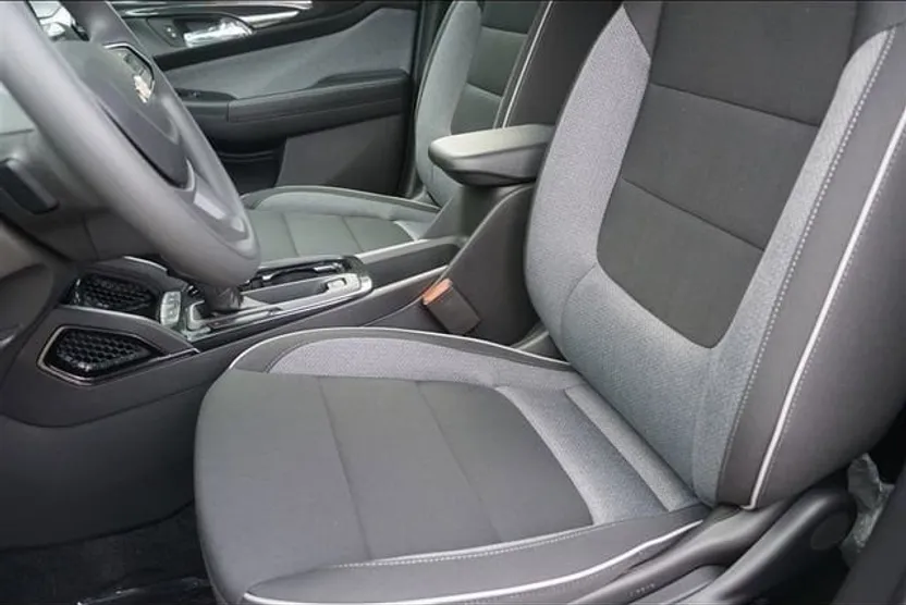 2026 Chevrolet Trailblazer LS photo 1