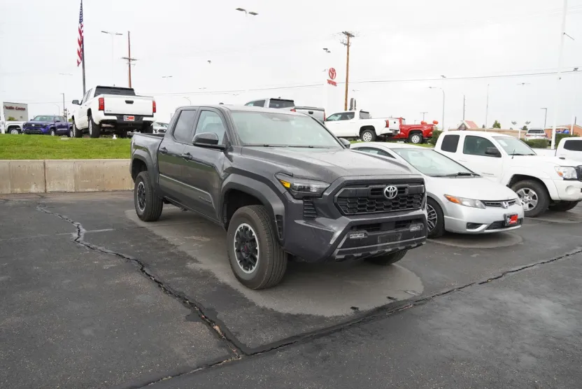 2024 Toyota Tacoma TRD Off-Road photo 1