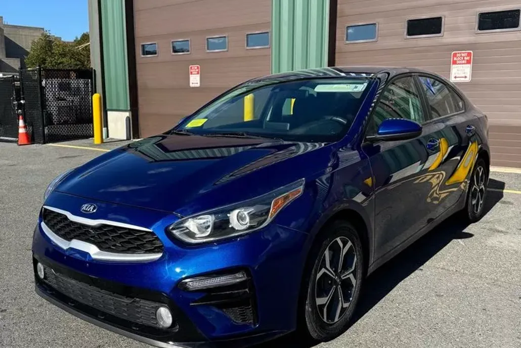 2019 Kia Forte FE LXS photo 1