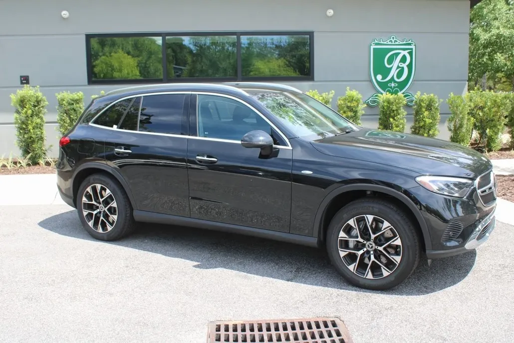 2025 Mercedes Benz GLC 350e 4MATIC photo 1