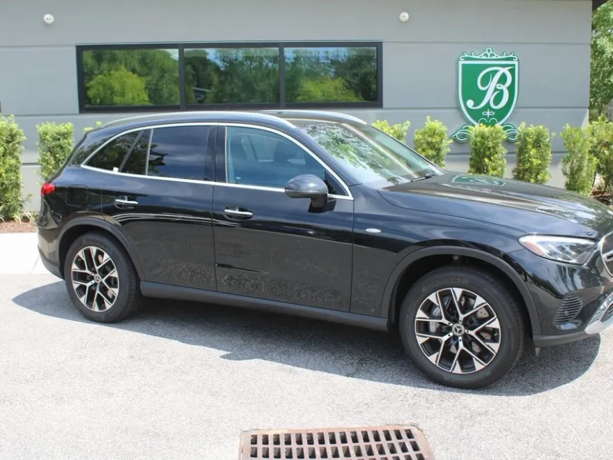 2025 Mercedes Benz GLC 350e 4MATIC photo 1