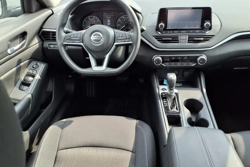 2022 Nissan Altima 2.5 S photo 1