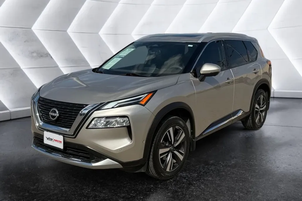 2023 Nissan Rogue Platinum photo 1