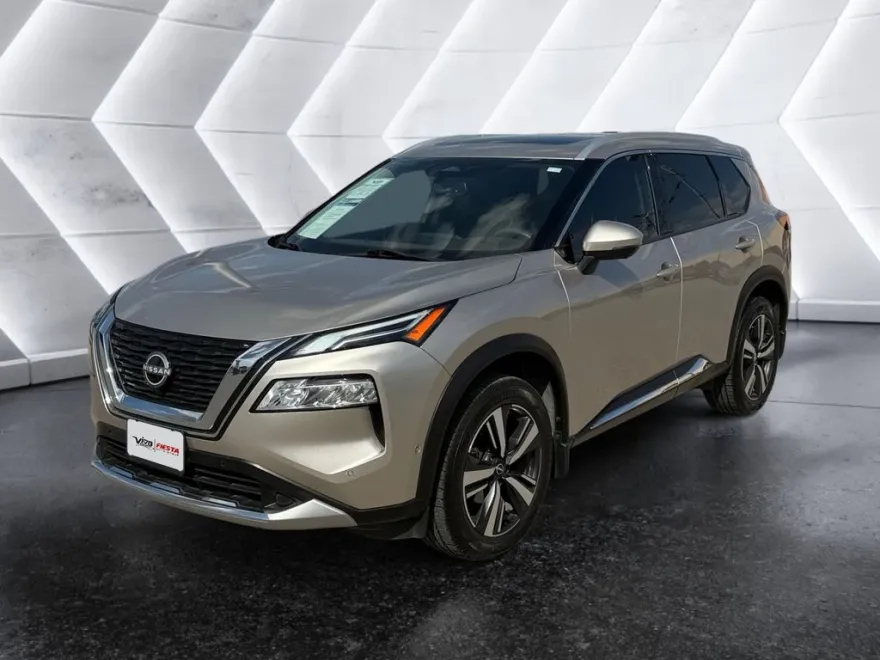 2023 Nissan Rogue Platinum photo 1