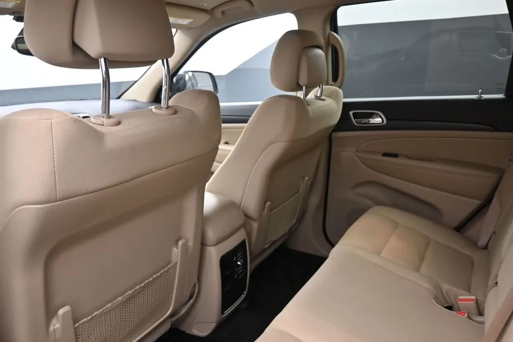 2022 Jeep Cherokee Laredo photo 1