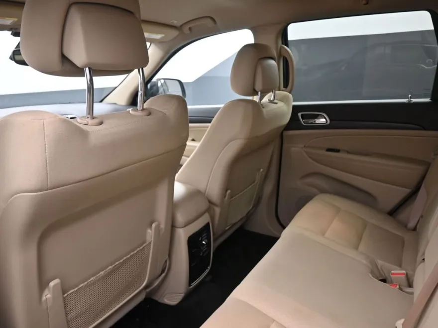 2022 Jeep Cherokee Laredo photo 1