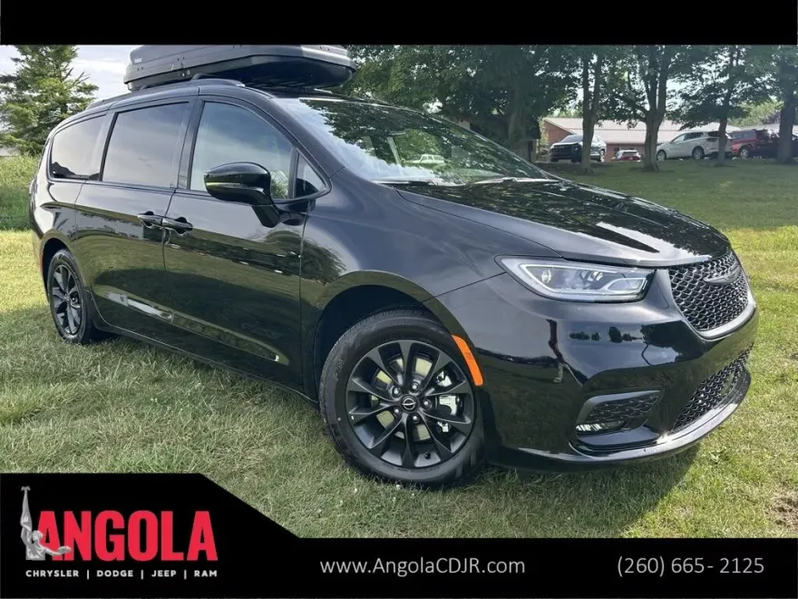 2025 Chrysler Pacifica photo 1